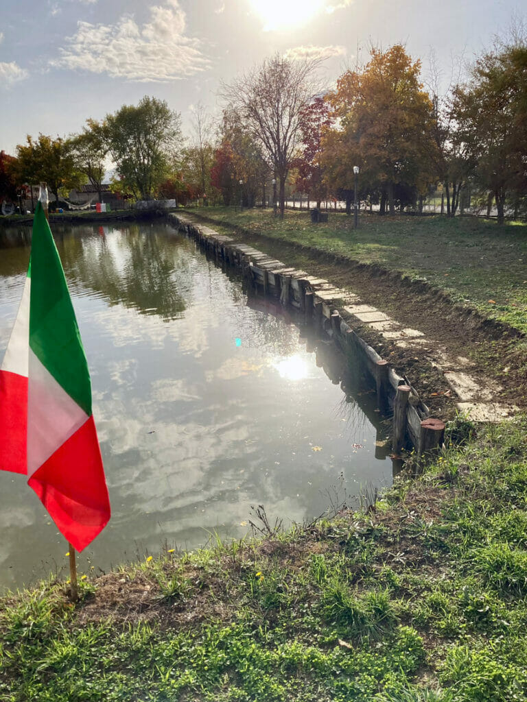 lago il fiore bandiera