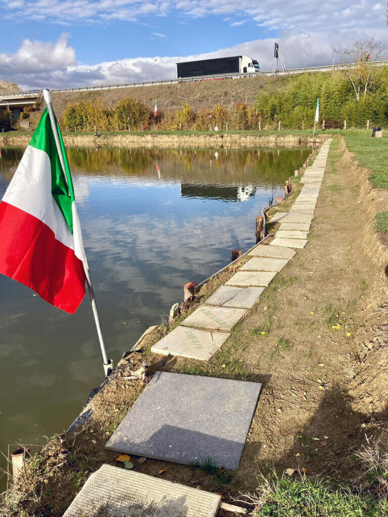 lago il fiore bandiera italiana