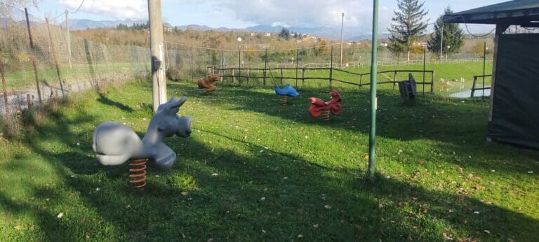 lago bernardi parco giochi bambini