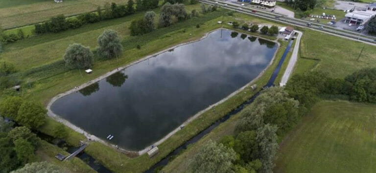 laghetto di chiuro veduta dall'alto