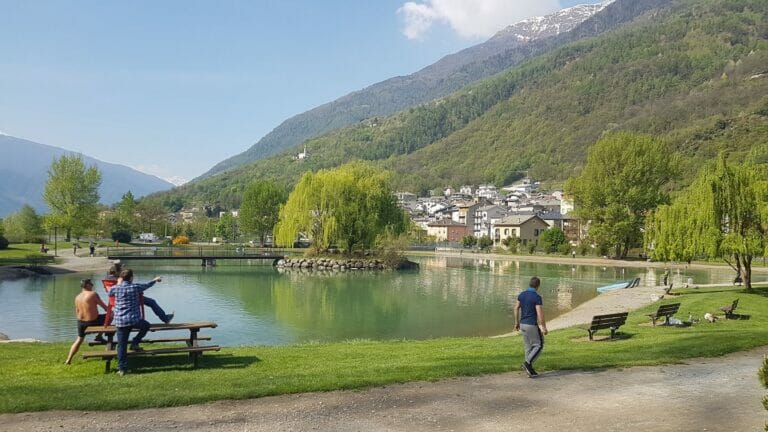 lago di grosotto veduta