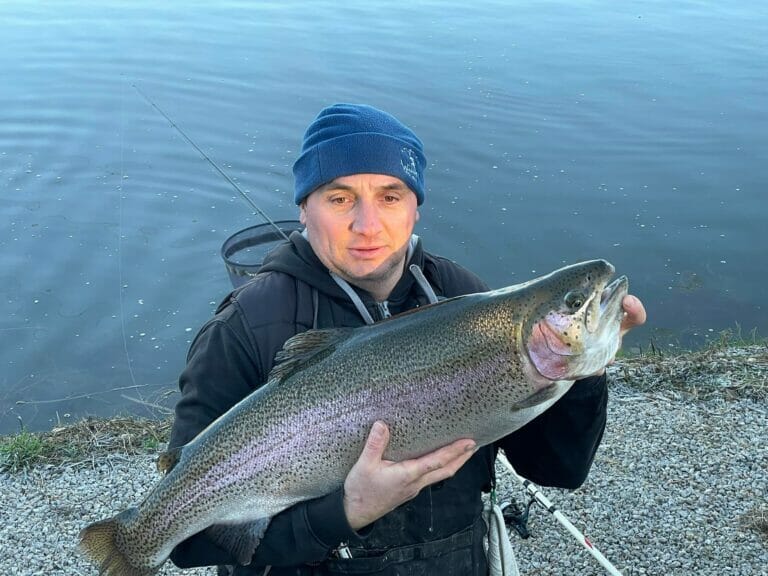 lago la bicocca 2 grossa trota