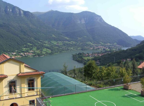 Panorama del Lago di Endine dalla chiesa parrocchiale di Ranzanico