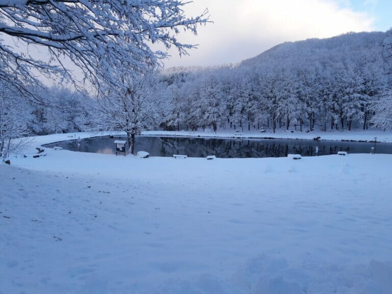 nuova parco laghi neve